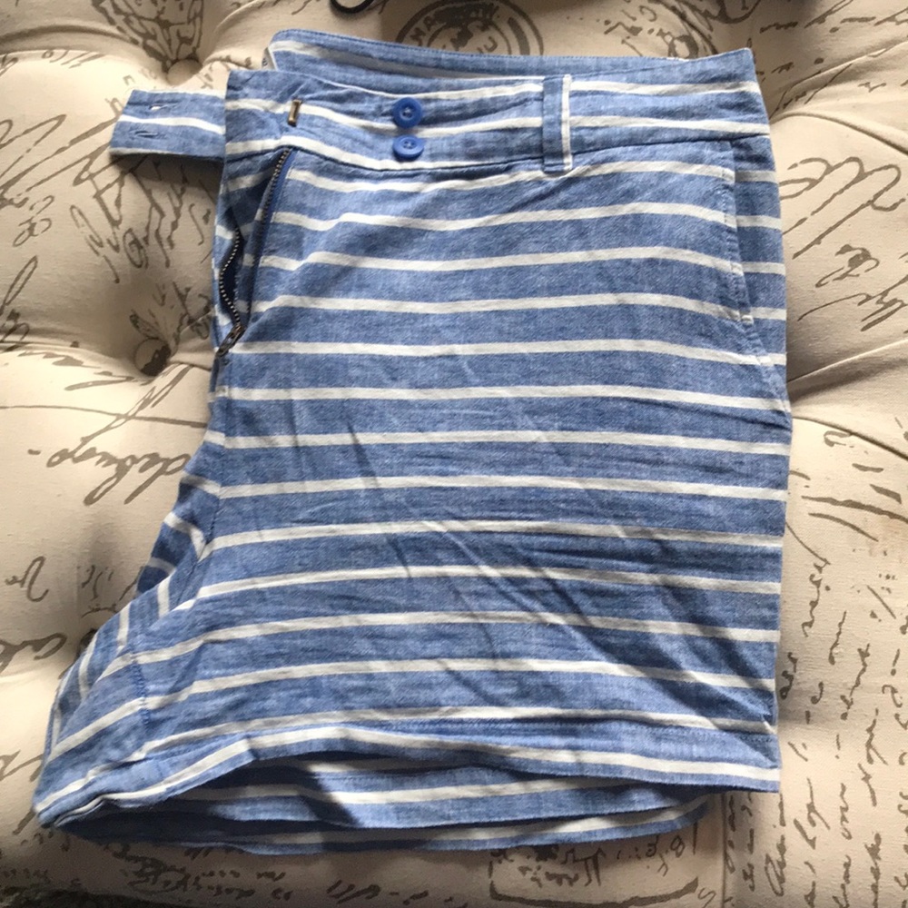 Linen shorts